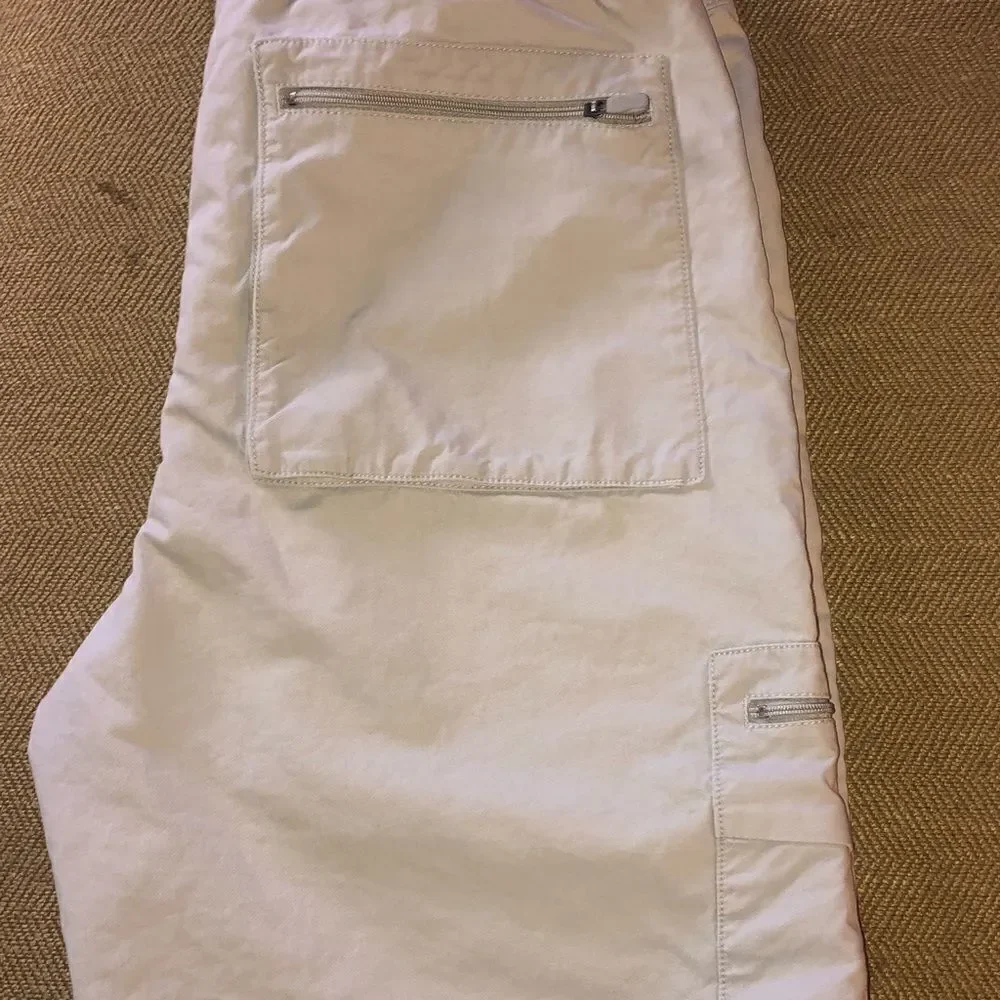 Adidas khaki shorts lots of pockets